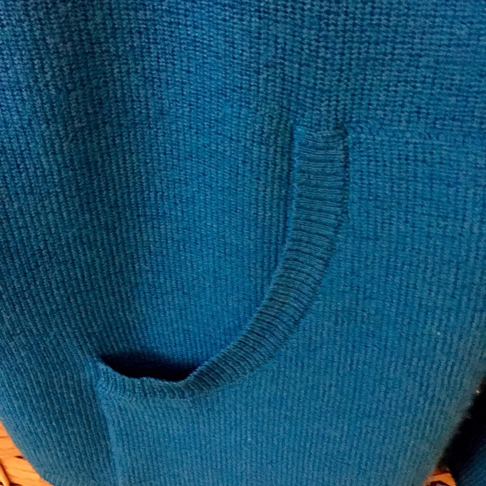 Eileen Fisher 𝐷𝑟𝑜𝑝 𝑆𝘩𝑜𝑢𝑙𝑑𝑒𝑟 Rib Cardigan - Picture 7 of 9